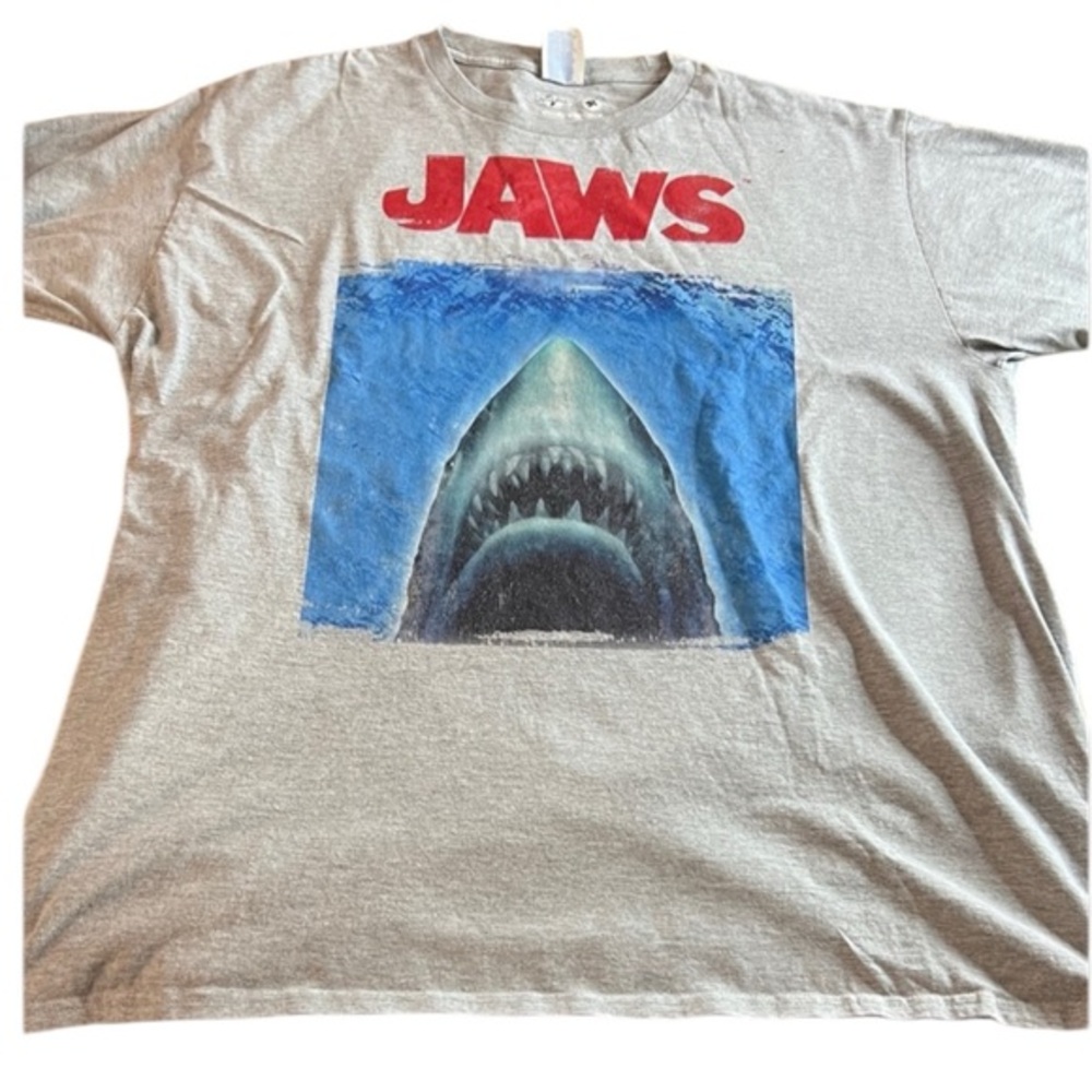 Universal Gray Jaws Graphic Tee